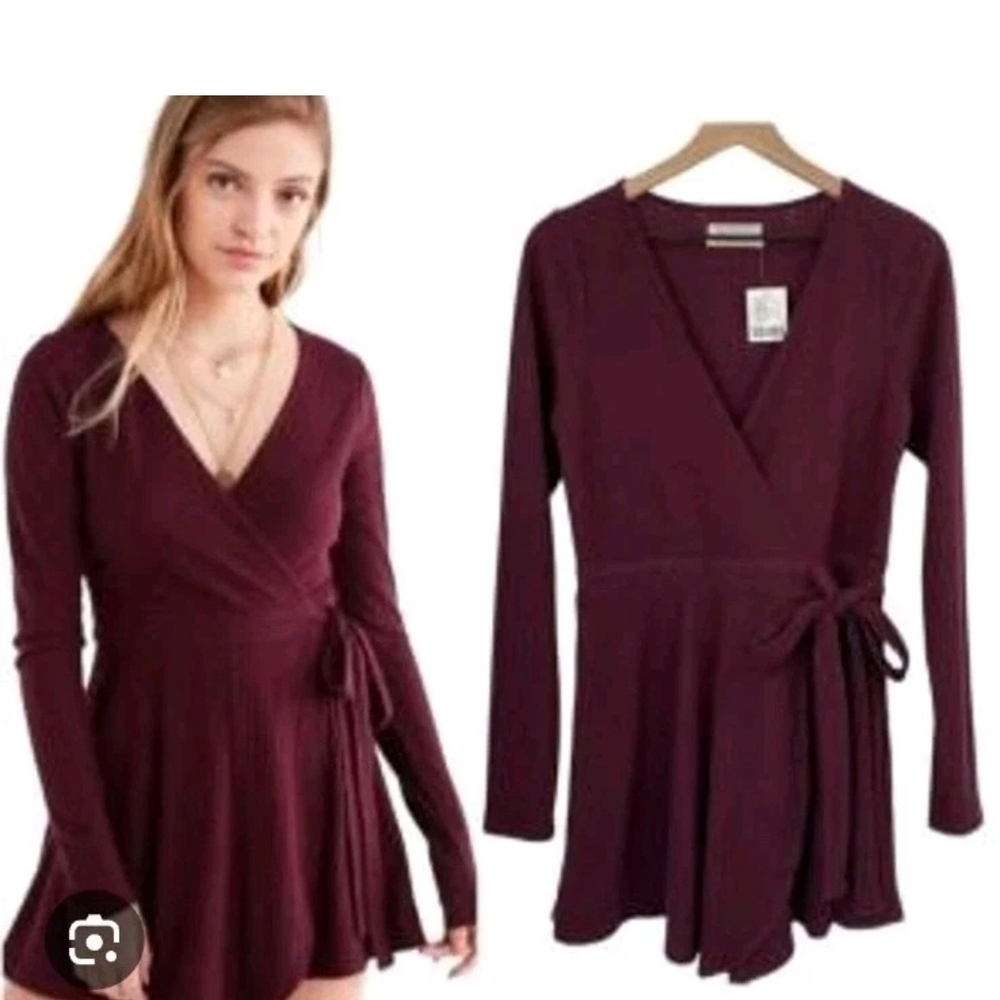 Urban Outfitters Brielle Cozy Wrap Romper Size Small Burgundy Ribbed Tie Waist